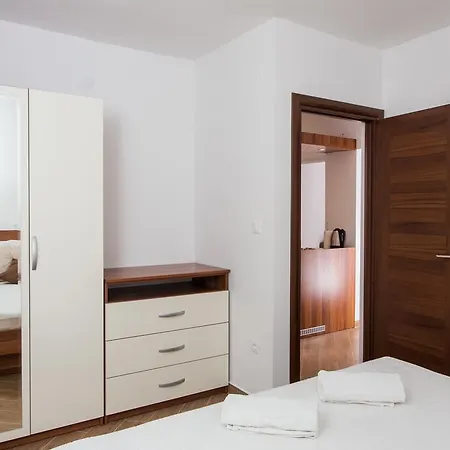 Gravosa- Free Parking