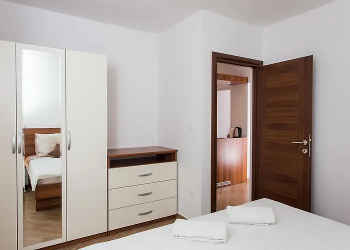 Gravosa- Free Parking