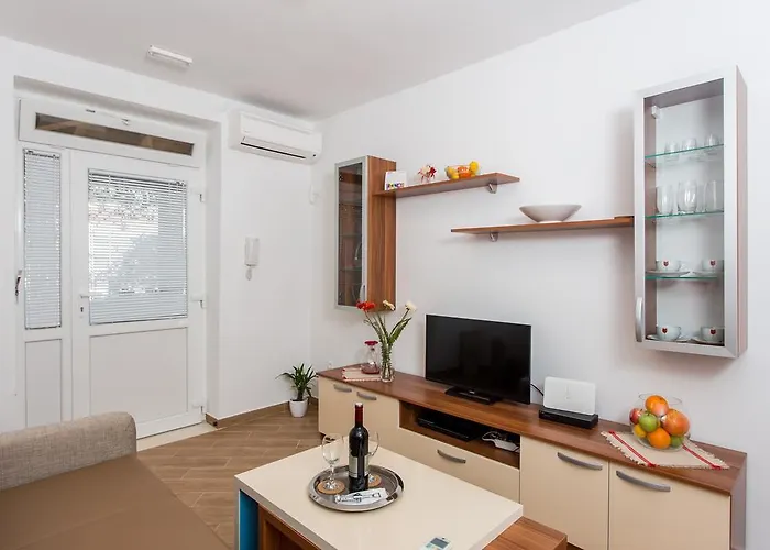 Gravosa- Free Parking *